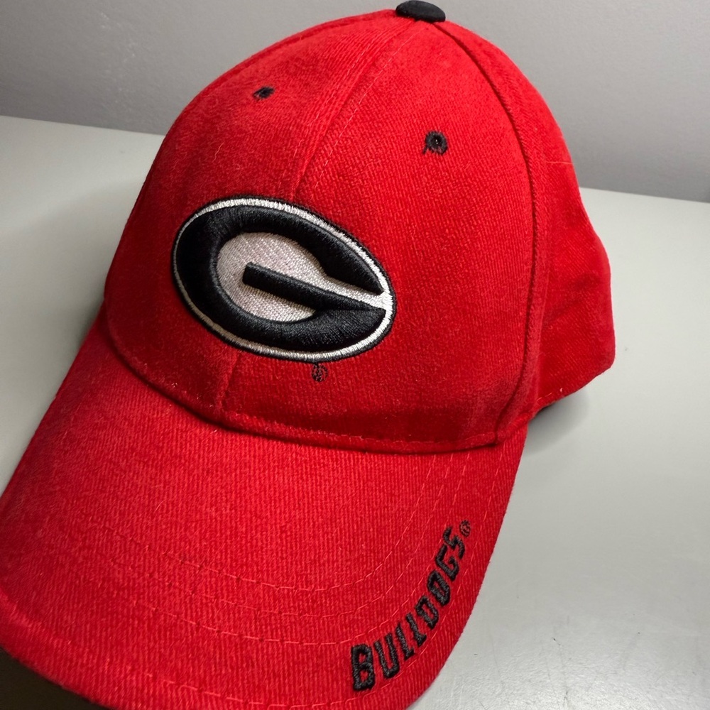 Georgia Bulldogs hat, adjustable back